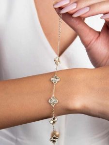 Lodie Silver Bransoletka z elementami ozdobnymi rozmiar: onesize. Szare bransoletki Lodie Silver, metalowe. Za 67,45 zł.