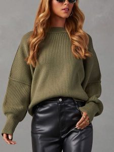 LA Angels Sweter w kolorze oliwkowym rozmiar: XL. Brązowe bluzy LA Angels, xl, bez wzorów, bez ramiączek. Za 160,96 zł.