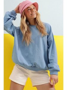 Trend Alaçatı Stili Bluza w kolorze błękitnym rozmiar: L. Niebieskie bluzy Trend Alaçatı Stili, l, bez wzorów, z bawełny, bez kaptura. Za 60,99 zł.