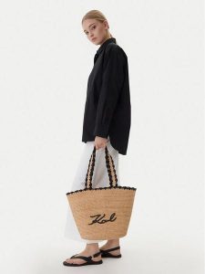 KARL LAGERFELD Torebka B1W46070 Beżowy. Brązowe torebki klasyczne KARL LAGERFELD, bez wzorów, z syntetyku, bez dodatków. Za 684,99 zł.