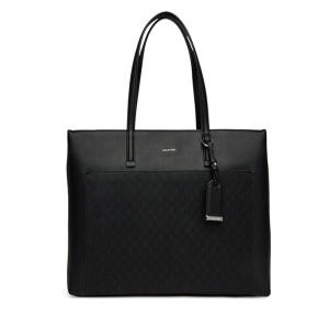 Torebka Calvin Klein. Czarne shopper bag Calvin Klein, bez wzorów, bez dodatków. Za 449,99 zł.