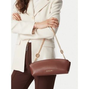 Torebka LOVE MOSCHINO. Brązowe torebki klasyczne LOVE MOSCHINO, bez wzorów, bez dodatków. Za 608,99 zł.