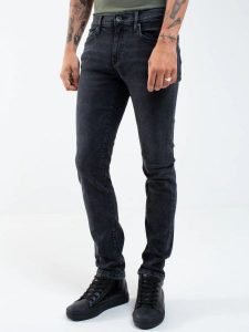Jeansy męskie dopasowane czarne Tedd 918. Czarne rurki Big Star, z denimu. W wyprzedaży za 299,99 zł.