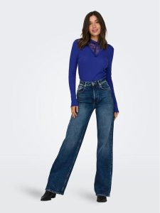 ONLY Bluzka Luxi 15310698 Niebieski Regular Fit. Niebieskie bluzki ONLY, s, bez wzorów, z syntetyku, bez kołnierzyka, bez ramiączek. Za 59,99 zł.
