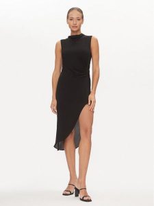 DKNY Sukienka letnia D2A4B3AR Czarny Regular Fit. Czarne kombinezony DKNY, na lato, bez wzorów, z wiskozy, bez kołnierzyka, bez ramiączek. Za 469,99 zł.