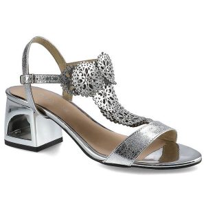 Srebrne Sandały Damiss Damskie Eleganckie Buty. Szare sandały Damiss, w ażurowe wzory, bez obcasa, na obcasie, bez zapięcia. Za 219,00 zł.