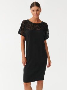 Tatuum Sukienka codzienna Owera T2322.201 Czarny Relaxed Fit. Czarne kombinezony Tatuum, na co dzień, bez wzorów, z syntetyku, bez kołnierzyka, bez ramiączek, proste. Za 429,99 zł.