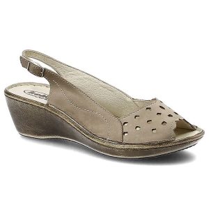 Beżowe Sandały Helios Wygodne Buty Damskie Na Koturnie. Brązowe sandały Helios, bez wzorów, z nubiku, bez obcasa, na koturnie, bez zapięcia. Za 129,00 zł.
