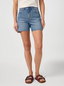 DAMSKIE SPODENKI WRANGLER COWBOY SHORT 5 INCH BROKEN IN 112362838. Szorty Wrangler, bez wzorów, z jeansu. Za 169,99 zł.