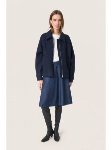Soaked in Luxury Kurtka koszulowa w kolorze granatowym rozmiar: L. Niebieskie kurtki Soaked in Luxury, l, bez wzorów, z wełny, bez kaptura. Za 301,48 zł.