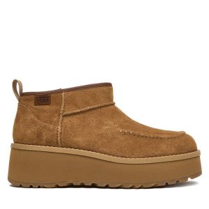 Śniegowce Ugg. Brązowe buty zimowe Ugg, bez obcasa, bez zapięcia. Za 809,99 zł.