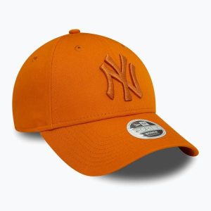 Czapka z daszkiem damska New Era League Essential 9FORTY New York Yankees. Brązowe czapki New Era, bez wzorów. Za 109,99 zł.