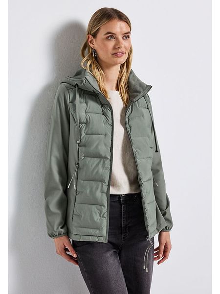 Street One Kurtka przejściowa w kolorze zielonym rozmiar: 40. Zielone kurtki Street One, bez wzorów, bez kaptura. Za 345,36 zł.