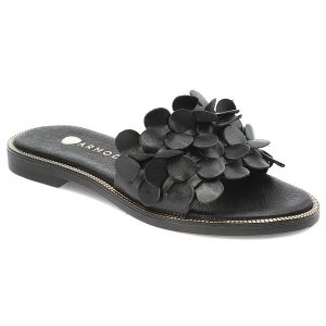 Czarne Klapki Armodo Eleganckie Obuwie Damskie. Czarne klapki Armodo, z aplikacjami, ze skóry, bez obcasa. Za 279,00 zł.