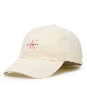 Czapka z daszkiem Calvin Klein. Brązowe czapki Calvin Klein, bez wzorów. Za 129,99 zł.