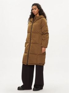 YAS Płaszcz zimowy 26031874 Brązowy Regular Fit. Brązowe płaszcze YAS, na zimę, m, bez wzorów, z syntetyku, bez kaptura. Za 629,99 zł.
