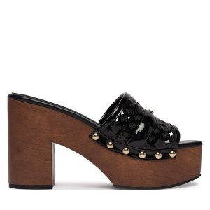 Klapki Guess. Czarne klapki Guess, z aplikacjami, bez obcasa. Za 489,99 zł.