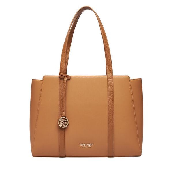 Torebka Nine West. Brązowe torebki klasyczne Nine West, bez wzorów, bez dodatków. Za 249,99 zł.