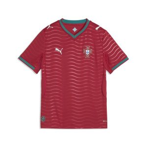Młodzieżowa koszulka domowa reprezentacji Portugalii 2026 PUMA. Czerwona bluzki Puma, m, bez wzorów, młodzieżowe, bez kołnierzyka, bez ramiączek. Za 349,00 zł.