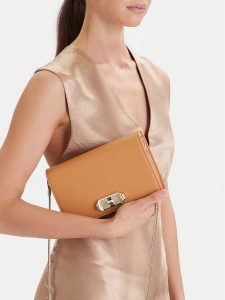 Nine West Torebka EO-Bellis-LX20070 Brązowy. Brązowe torebki klasyczne Nine West, bez wzorów, z materiału, bez dodatków. Za 219,99 zł.