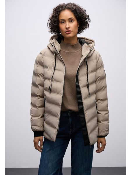 Street One Kurtka pikowana w kolorze beżowym rozmiar: 38. Brązowe kurtki Street One, bez wzorów, bez kaptura. Za 425,06 zł.