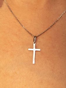 OR ÉCLAT Złota zawieszka "Croix Croyance" rozmiar: onesize. Szare zawieszki OR ÉCLAT, złote. Za 309,65 zł.