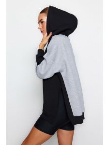 Trendyol Bluza w kolorze czarno-szarym rozmiar: M. Czarne bluzy Trendyol, m, bez wzorów, z bawełny, z kapturem. Za 79,03 zł.