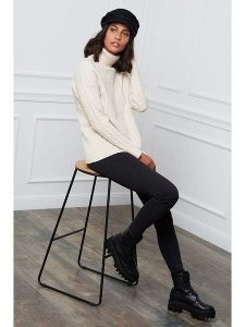 Soft Cashmere Golf w kolorze kremowym rozmiar: 38/40. Brązowe golfy Soft Cashmere, bez wzorów, z kaszmiru. Za 131,12 zł.