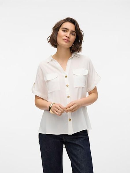 Vero Moda Bluzka w kolorze białym rozmiar: M. Białe bluzki Vero Moda, m, bez wzorów, z wiskozy, klasyczne, bez kołnierzyka, bez ramiączek. Za 52,42 zł.