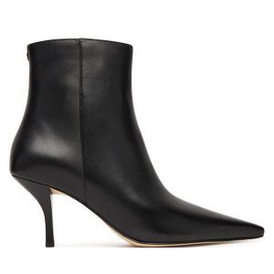 Botki MICHAEL Michael Kors. Czarne botki MICHAEL Michael Kors, bez wzorów, bez obcasa, na szpilce, bez zapięcia. Za 589,99 zł.