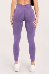 Legginsy fitness damskie Gym Glamour seamless deep push up. Fioletowe legginsy GYM GLAMOUR, bez wzorów, z materiału. Za 169,99 zł.