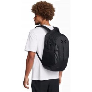Plecak miejski sportowy Under Armour HUSTLE 6.0. Czarne plecaki Under Armour. W wyprzedaży za 169,00 zł.