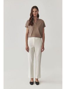 TATUUM Spodnie chino w kolorze białym rozmiar: 44. Białe chinosy Tatuum, bez wzorów, z podwyższonym stanem. Za 204,45 zł.