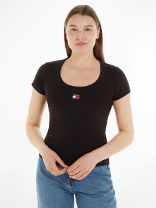 TOMMY JEANS Koszulka w kolorze czarnym rozmiar: L. Czarne bluzki Tommy Jeans, l, bez wzorów, z jeansu, bez kołnierzyka, bez ramiączek. Za 83,42 zł.