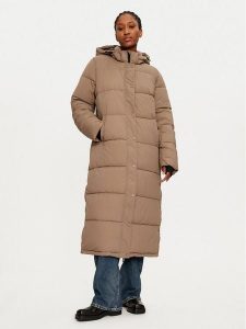 ONLY Płaszcz zimowy 15287913 Brązowy Regular Fit. Brązowe kurtki ONLY, na zimę, m, bez wzorów, z syntetyku, bez kaptura. Za 699,99 zł.