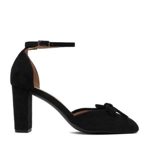 Czółenka JENNY. Czarne czółenka Jenny, bez wzorów, bez obcasa, bez zapięcia. Za 139,99 zł.