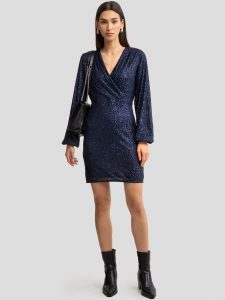 Sukienka damska mini cekinowa granatowa Loreta 403. Niebieskie sukienki Big Star, na imprezę, l, bez wzorów, eleganckie, bez kołnierzyka, bez ramiączek, mini, dopasowane. W wyprzedaży za 119,99 zł.