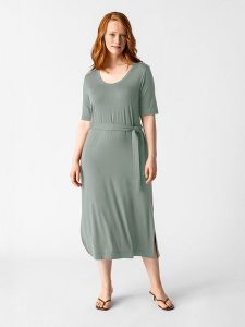 Les Lunes Sukienka "Lolaa" w kolorze zielonym rozmiar: M. Zielone sukienki Les Lunes, m, bez wzorów, z tkaniny, bez kołnierzyka, bez ramiączek, midi. Za 208,99 zł.