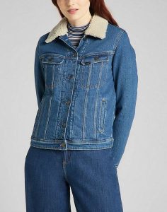 LEE SHERPA RIDER DAMSKA KURTKA JEANSOWA LOGO WORN IRIS L54VMWQW 112140285. Niebieskie kurtki Lee, l, bez wzorów, z jeansu, bez kaptura. Za 329,99 zł.