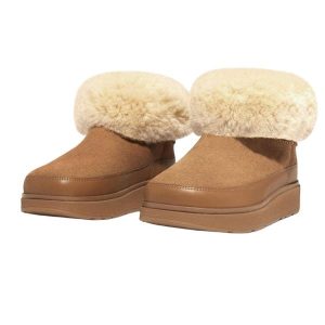 Dwustronne Śniegowce Damskie GenFF Mini Shearling. Brązowe buty zimowe FIT FLOP, bez obcasa, bez zapięcia. Za 638,99 zł.