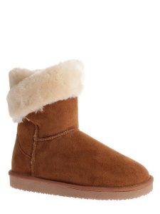 ISLAND BOOT Botki "Arine" w kolorze jasnobrązowym rozmiar: 36. Brązowe botki Island Boot, bez wzorów, bez obcasa, na platformie, bez zapięcia. Za 122,96 zł.