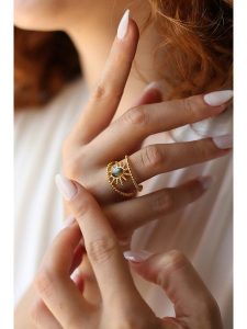 Pierres delicates Pozłacany pierścionek z labradorytem rozmiar: onesize. Żółte pierścionki Pierres delicates, z labradorytem, pozłacane. Za 65,69 zł.