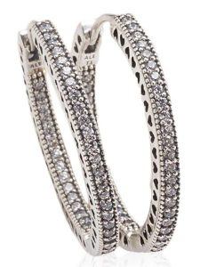 Pandora Srebrne kolczyki-kreole z cyrkoniami rozmiar: onesize. Szare kolczyki Pandora, z cyrkonią, srebrne. Za 349,73 zł.