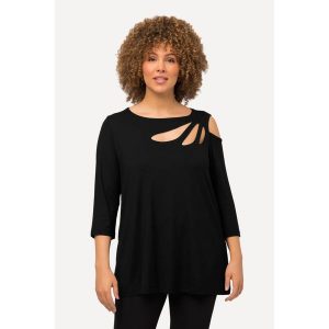 Damskie Bluzka wycięcia krój trapezowy dekolt w łódkę rękaw 3/4. Czarne koszulki sportowe Ulla Popken, bez wzorów, z elastanu, bez ramiączek. Za 199,99 zł.