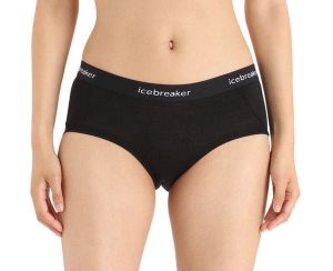 Figi Termoaktywne Damskie Icebreaker Women Sprite Hot pants. Czarne figi Icebreaker, bez wzorów, z dzianiny. Za 149,99 zł.