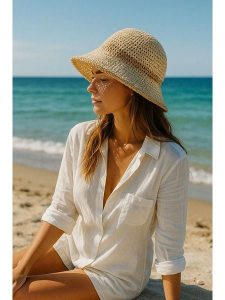 Lucky Bees Kapelusz przeciwsłoneczny w kolorze kremowym rozmiar: onesize. Brązowe kapelusze Lucky Bees, bez wzorów, z materiału. Za 73,99 zł.