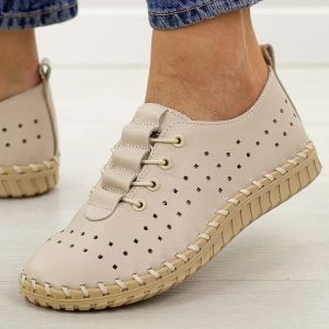 Beżowe ażurowane skórzane półbuty damskie T.Sokolski w26-02. Brązowe półbuty Sokolski, na jesień, bez wzorów, z jeansu, bez obcasa, na płaskiej podeszwie, bez zapięcia. Za 259,00 zł.