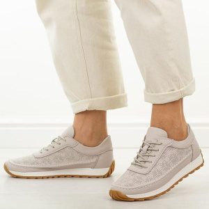 Szare skórzane półbuty damskie Sergio Leone Sp001. Szare półbuty Sergio Leone, na jesień, bez wzorów, z jeansu, z okrągłym noskiem, bez obcasa, na płaskiej podeszwie, bez zapięcia. W wyprzedaży za 197,10 zł.