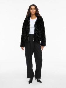 Vila Kurtka przejściowa "Vidorte" w kolorze czarnym rozmiar: 36. Czarne kurtki Vila, bez wzorów, bez kaptura. Za 157,35 zł.