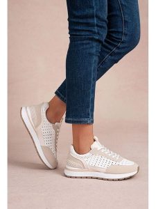 Foreverfolie Sneakersy w kolorze beżowym rozmiar: 36. Brązowe trampki Foreverfolie, bez wzorów, bez zapięcia. Za 105,38 zł.